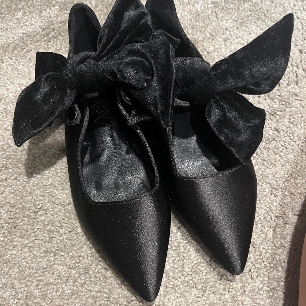 HEAVIER HEART VELVET BOW BALLET FLATS